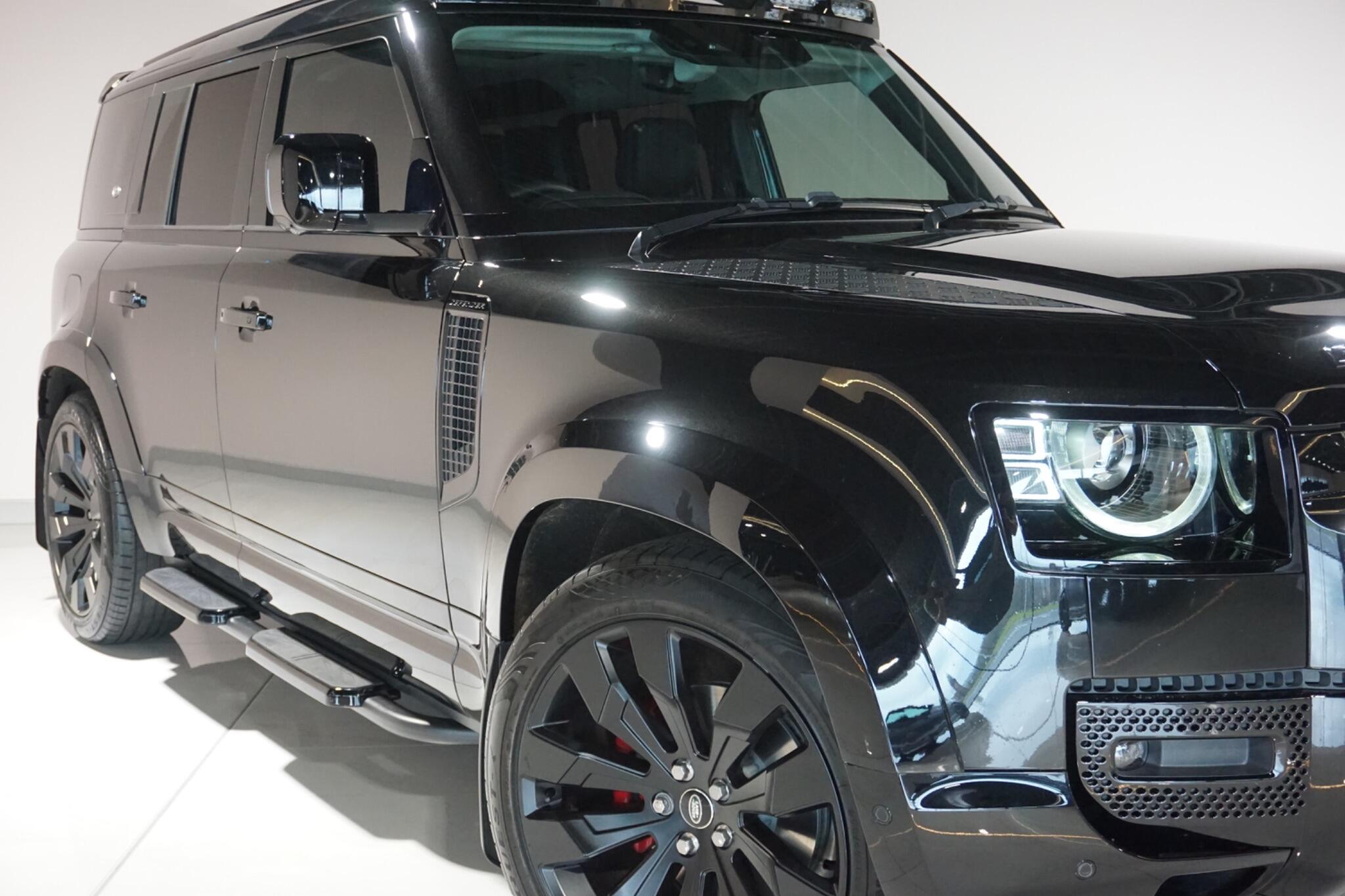 Land Rover Defender 110 3.0 D250 MHEV SE SUV 5dr Diesel Auto 4WD Euro 6 (s/s) (250 ps)